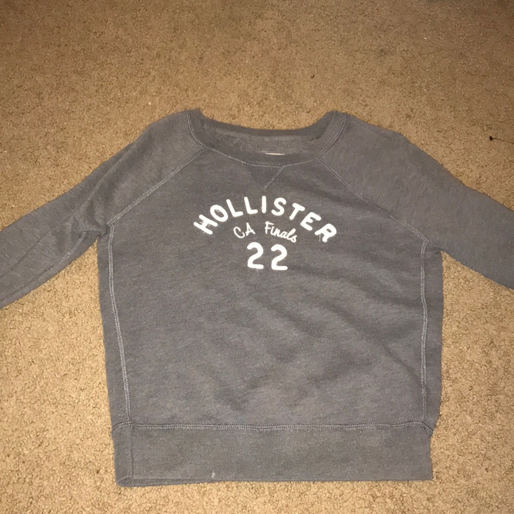 Cute Hollister long sleeve